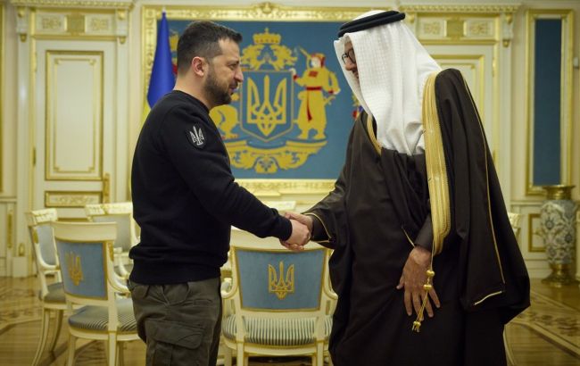Зеленский вернулся в Украину, встретился с главой МИД Бахрейна
