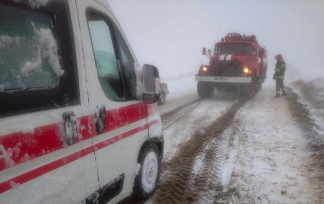 Одеську область накрив снігопад, в регіоні вирує негода: яка ситуація в регіоні