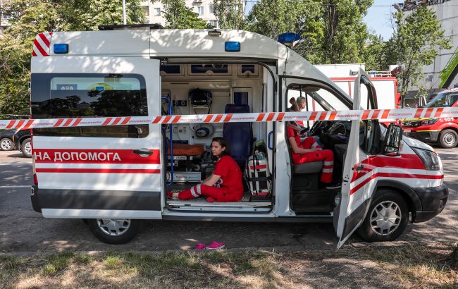 Росіяни вдарили по житловому будинку у Херсонській області: поранено трьох жінок