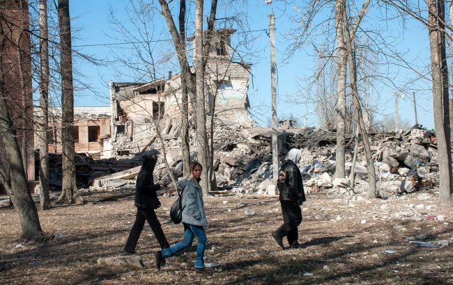 Окупанти за добу майже півсотні разів обстріляли Харків та район: 15 постраждалих