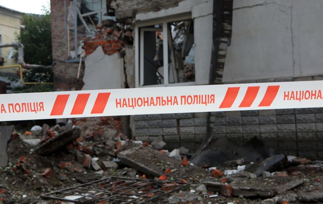 Оккупанты вновь ударили по Запорожской области: ракета упала возле одной из школ