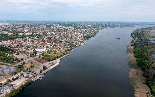 В Херсоні чоловік кинув гранату у натовп: є жертва та поранені