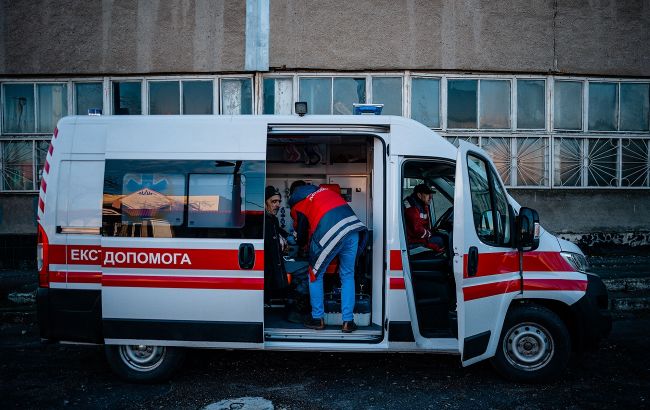 Окупанти завдали масованого удару по передмістю Херсона, є поранені, - МВА