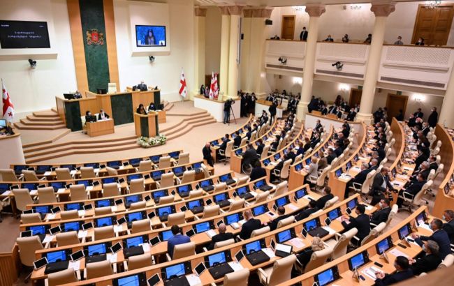 Парламент Грузії подолав вето президента на скандальний закон про іноагентів