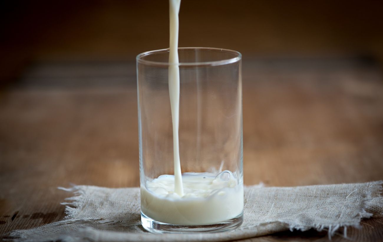 Почему ультрапастеризованное молоко хранится долго?