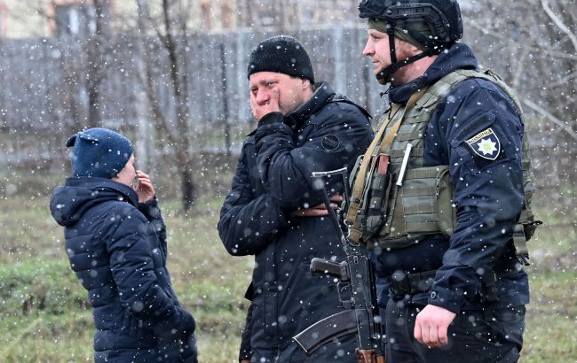 Переховують батьки. В Авдіївці поліція розшукує дітей, щоб евакуювати з міста