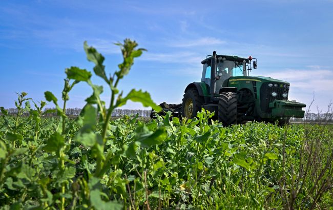 Зупинка бронювання значно ослабить українську економіку, - аграрії