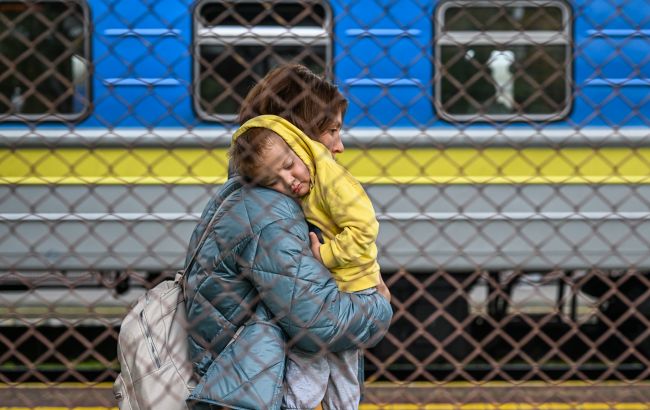 Потеря выплат. Сколько поляков поддерживают прекращение поддержки украинцев