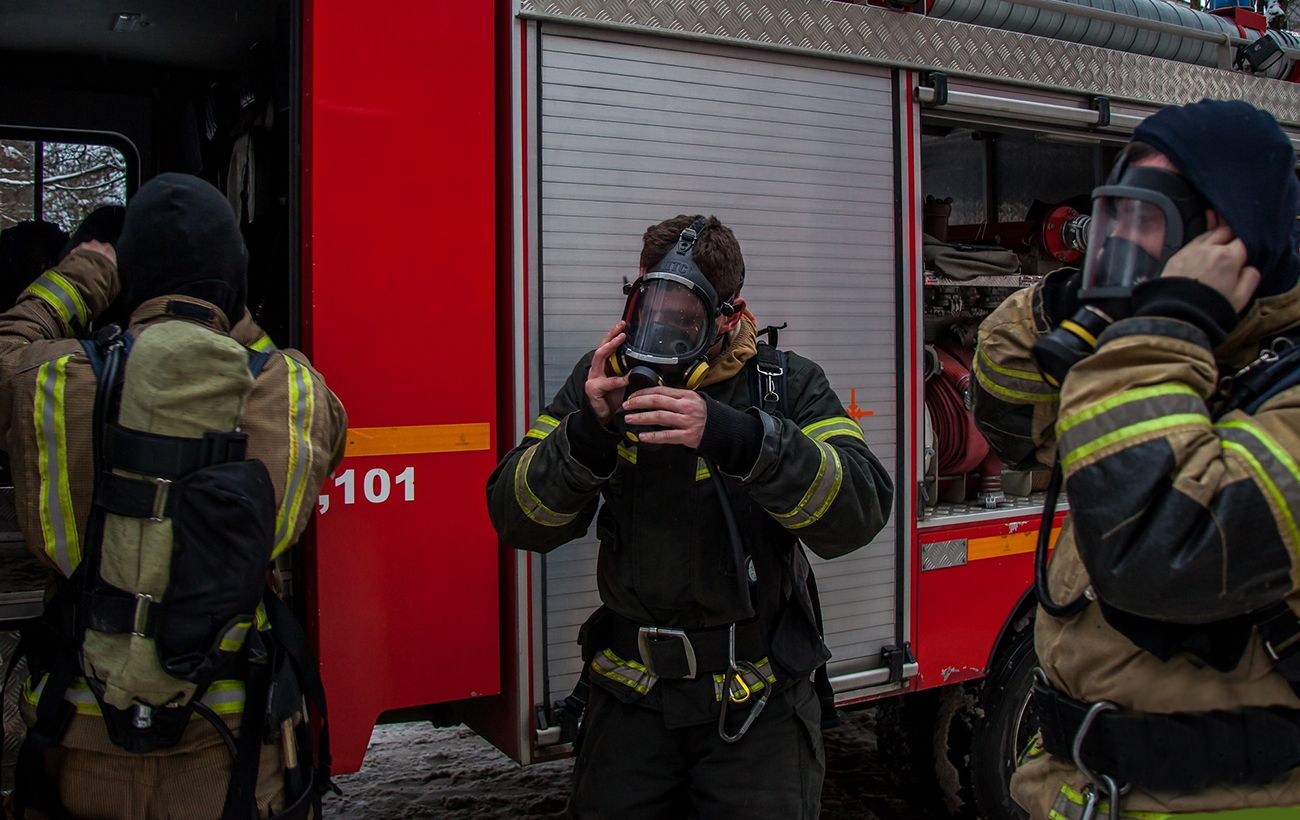 Massive Fire at Airboat Production Workshop in Krasnoyarsk Territory, Russia