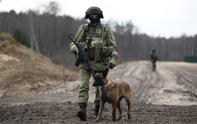 Пошкодив огорожу. Білоруський військовий перетнув польський кордон