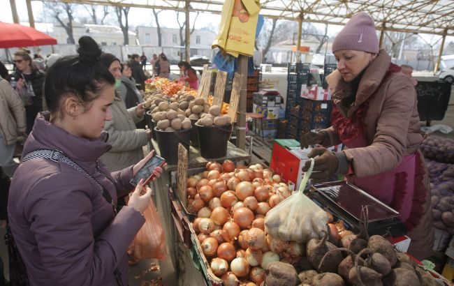 Зростання цін на продукти відновилося: що подорожчало в Україні за місяць