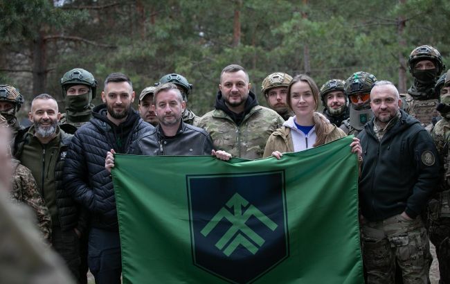 "Визвольна боротьба триває". Світоліна і Жадан зустрілися з українськими воїнами (фото)