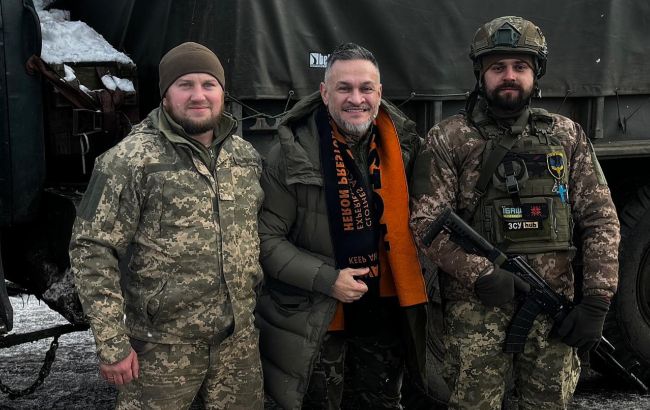 "Я дуже хвилювався". Ектор Хіменес-Браво зустрівся з українськими воїнами на фронті (фото)