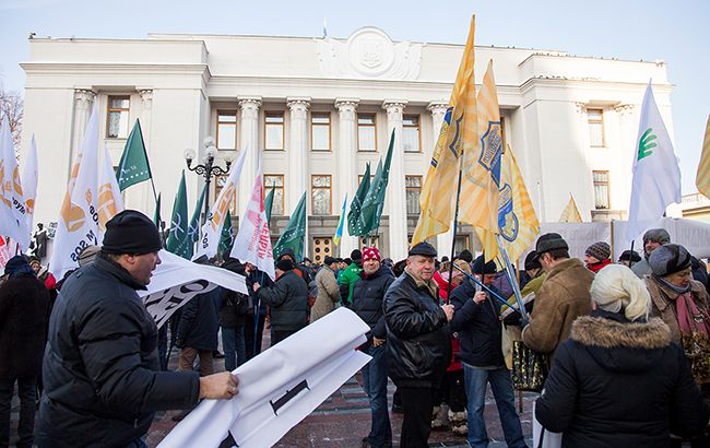 Читачі РБК-Україна висловилися щодо протестів в центрі Києва