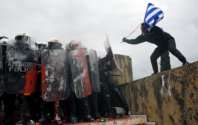 Під час протестів у Афінах постраждали 25 поліцейських