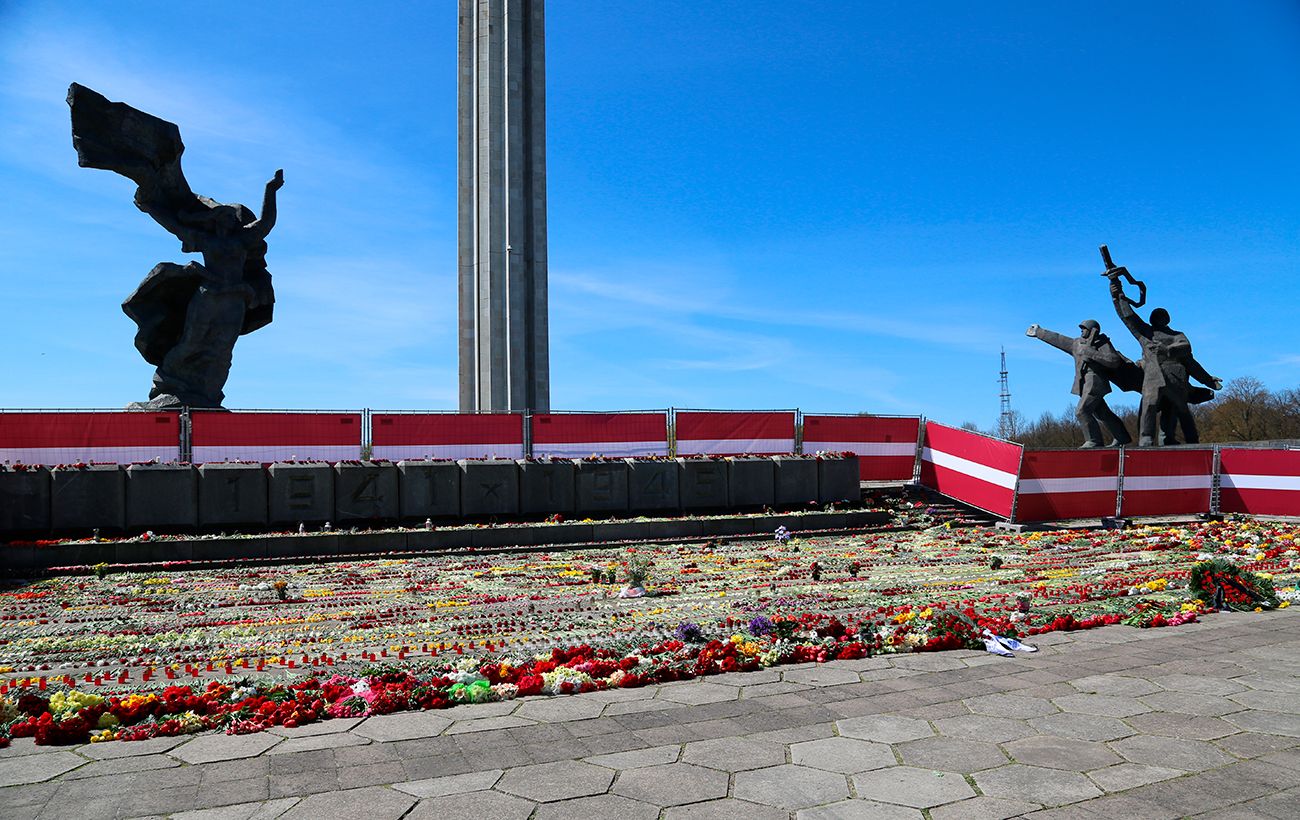 5 protesters towards the demolition of the monument were being arrested in Latvia, they chance deportation