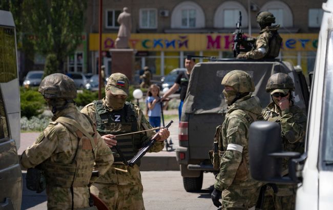 В оккупированном Мелитополе раздаются взрывы. В городе пропала связь, - мэр