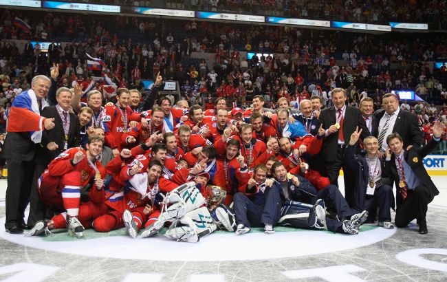 Запрет на участие сборных РФ и Беларуси в турнирах по хоккею продлили