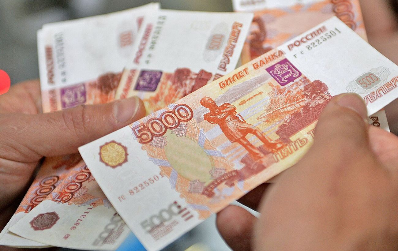 Factors Exerting Pressure on the Ruble Despite High Oil Prices