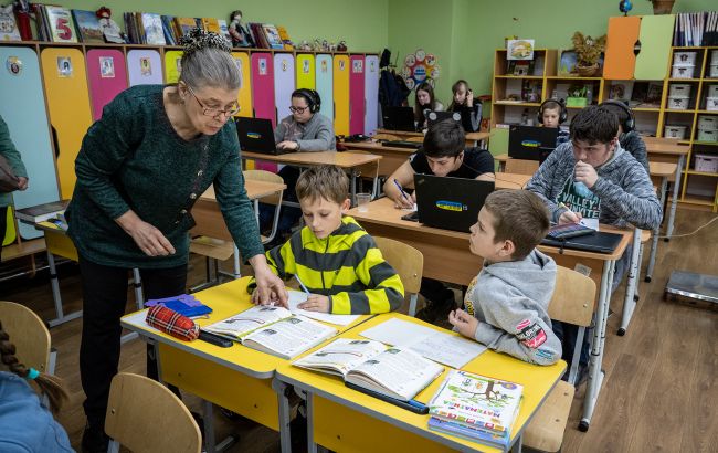 Підхід до шкільних підручників в Україні кардинально зміниться: що відомо