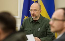 Шмыгаль после критики Зеленского отправил министров в прифронтовые регионы
