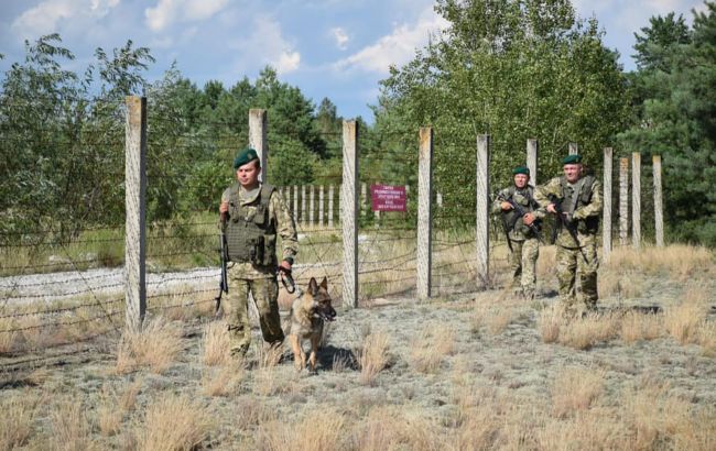 Пограничники показали, что сейчас происходит на границе Украины с Беларусью