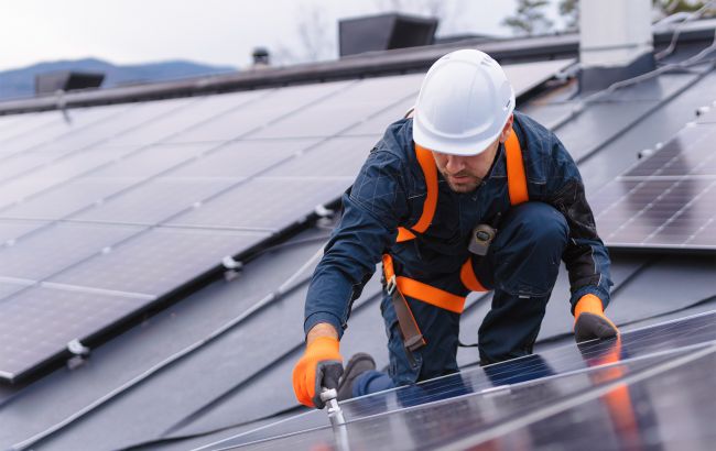 Кредит під 0% на встановлення сонячних електростанцій: хто і як зможе його отримати