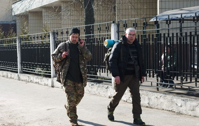 Переселенці у Львові мають стати на військовий облік, але є два винятки