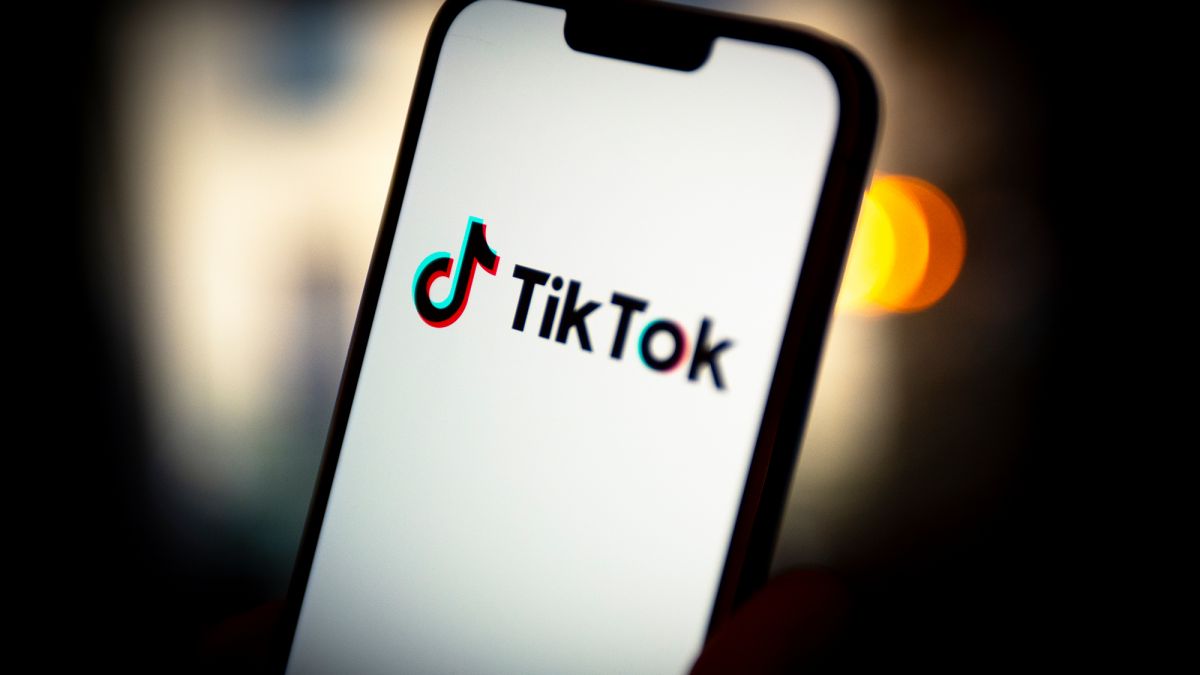 TikTok заблокировал аккаунты пропагандистов | РБК Украина