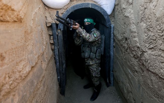 Боевики ХАМАС назвали условие освобождения израильских мужчин-заложников, - WSJ
