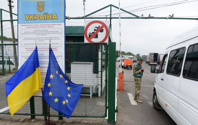 Прикордонники підрахували, скільки українців виїхали за кордон та не повернулись додому