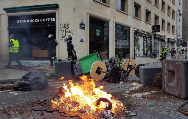 У Франції зросла кількість загиблих у ході протестів