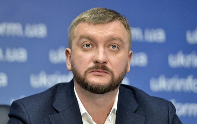 Петренко розповів про зниження числа позовів українців проти держави