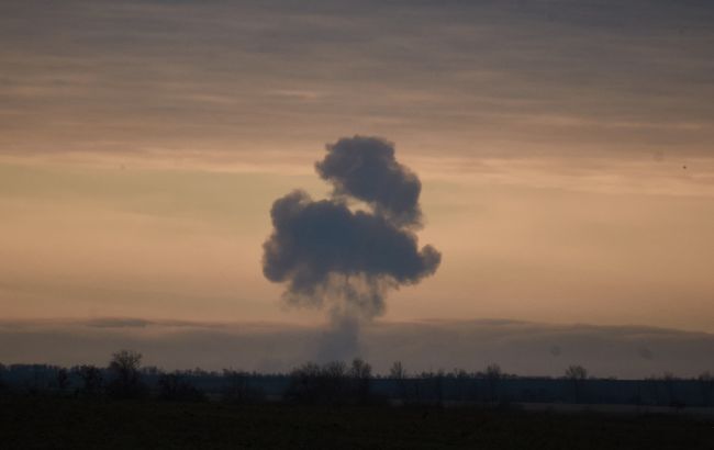 Під Маріуполем пролунала серія вибухів