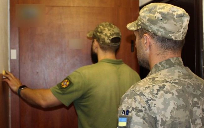 В Одесской области сотрудники ТЦК сутки удерживают главреда "Экономической правды"