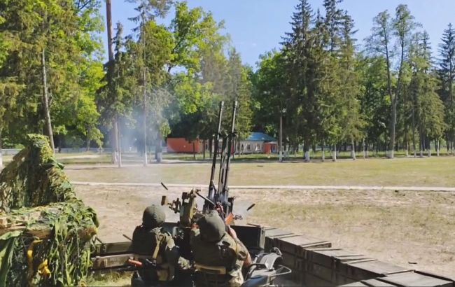 "Показуха, а не тренування". У Білорусі військових вчать збивати дрони холостими патронами, - "Гаюн"