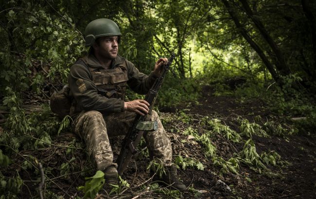 Ворог гатить по наших окопах. Опитне може відкрити шлях в бік Донецька, але ЗСУ нелегко