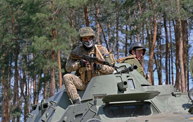 Українські військові захопили справні танк і чотири бронемашини противника, - ОК "Південь"