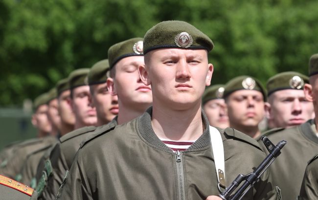 Готують мобілізацію? У Білорусі оголосили великий тендер на документи для призовників