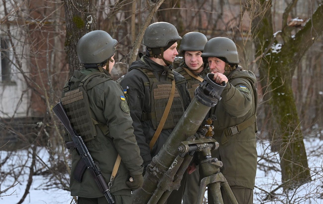 Войска в киеве. Русские войска. Российская армия. Русские военные на Украине. Российская армия в Чернигове.