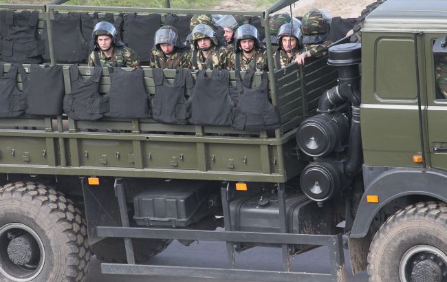 На полигоне в Беларуси учатся форсировать реку. В Генштабе напомнили об опыте РФ на Северском Донце