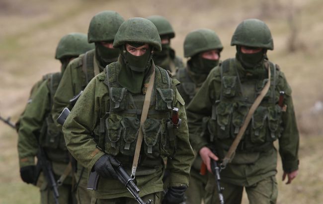 Захватчики перебрасывают технику на аэродром вблизи Симферополя в Крыму, - АТЕШ