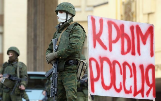 Командует подавлением партизанского движения в Крыму. Генерал РФ получил подозрение