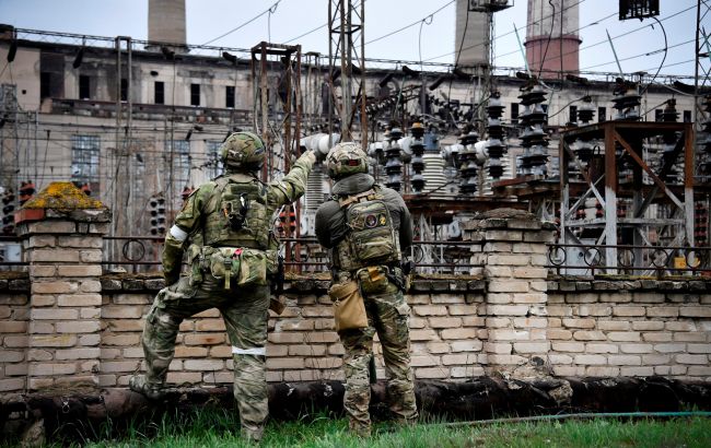 В Луганске прогремела серия взрывов: "прилет" по нефтебазе