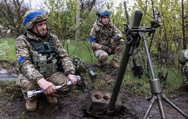 Ще 30 артсистем, 20 ББМ і понад тисячу окупантів: втрати РФ за добу