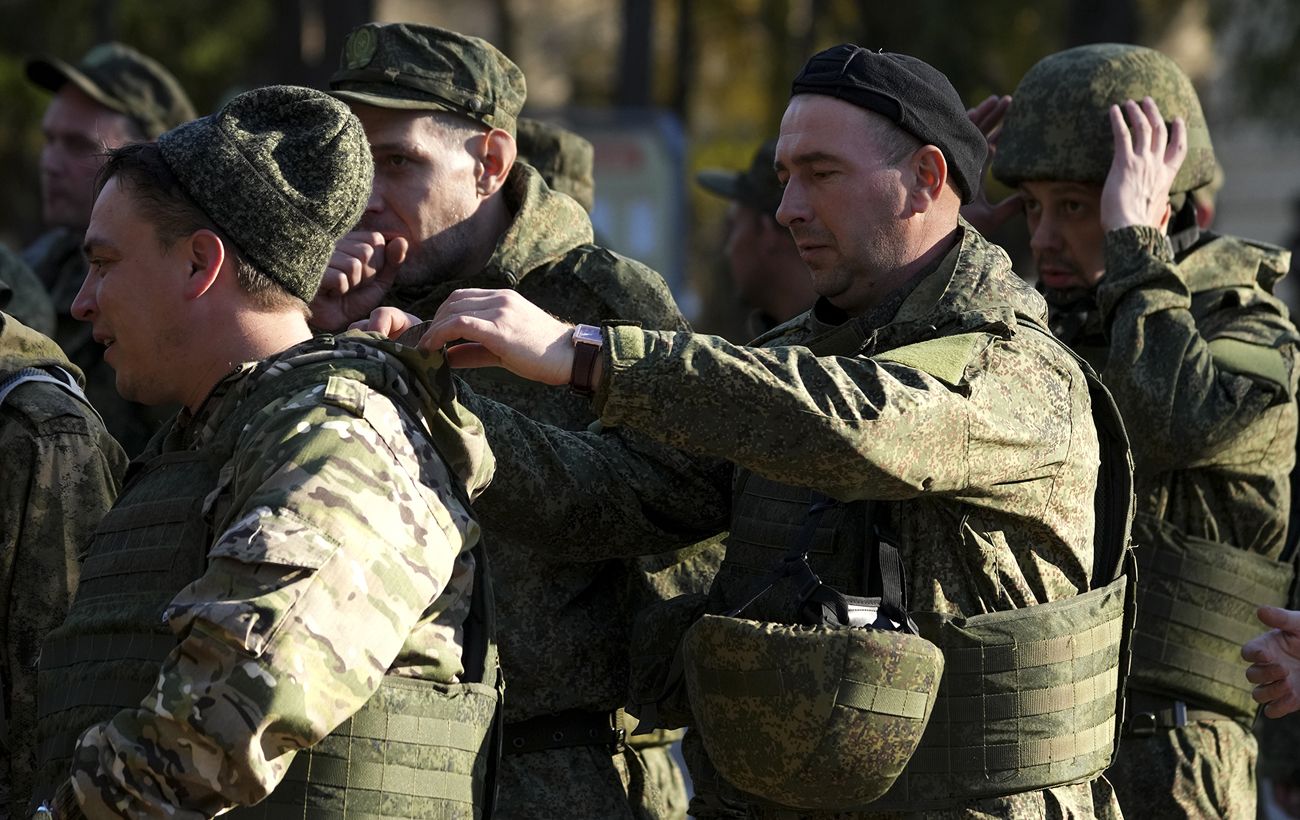 Потери России в войне - ВСУ ликвидировали 1270 захватчиков и уничтожили 61  артсистему и 15 ББМ | РБК Украина