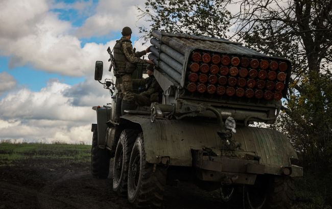 Морпіхи ЗСУ показали відео відпрацювання по позиціях росіян з реактивних систем