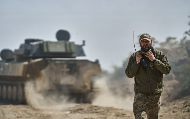 РФ бросила в бой танковые полки, чтобы выйти на границы Луганской области, - третья штурмовая
