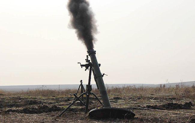 Бойовики обстріляли з мінометів селище під Маріуполем