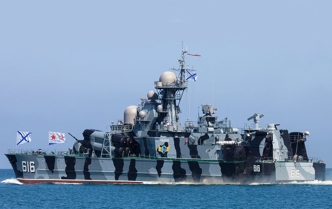 СБУ експериментальним дроном підбила російський ракетний корабель "Самум" у Криму, - джерела